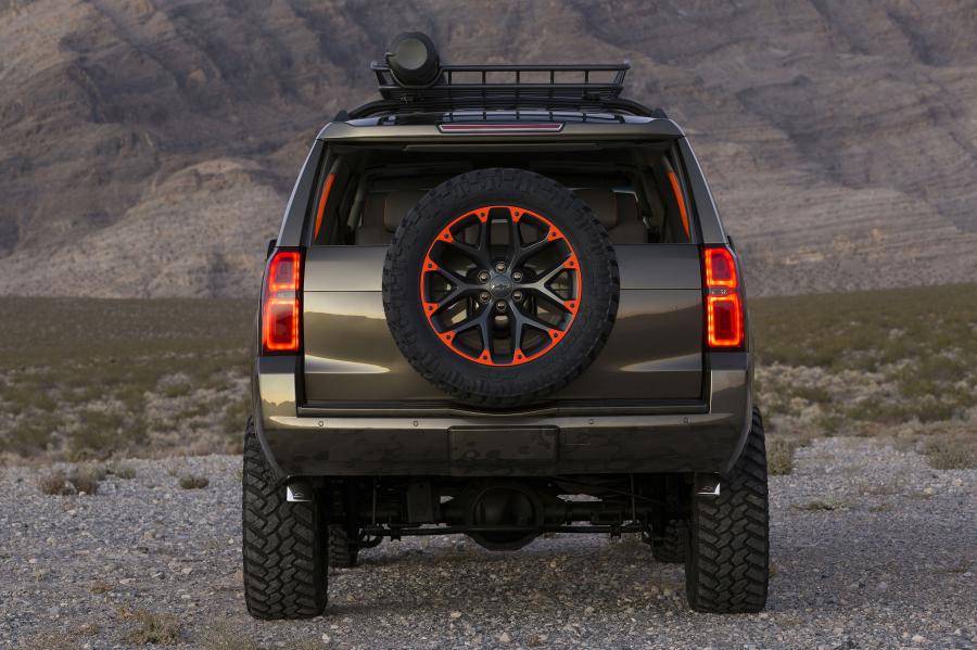  Chevrolet Suburban Luke Bryan Concept 2017 года  (фото 8 из 8)